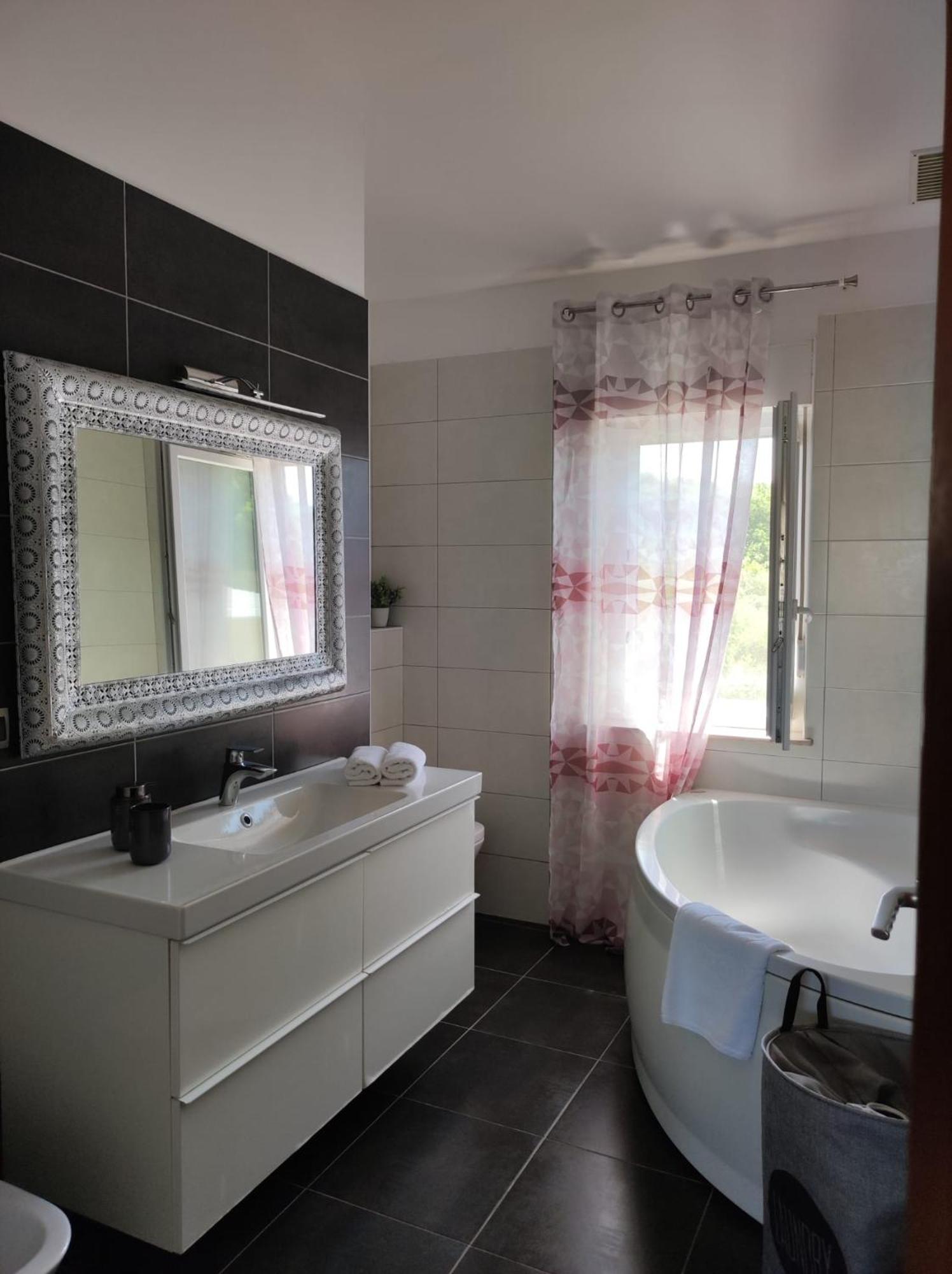 Apartman Debora Sa Privatnim Bazenom 풀라 외부 사진