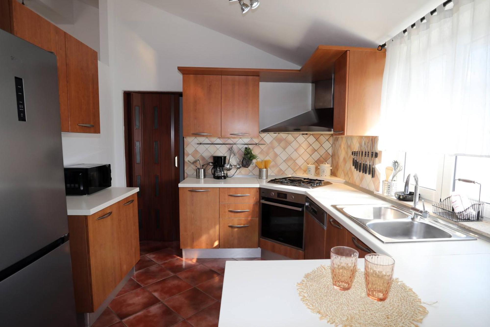 Apartman Debora Sa Privatnim Bazenom 풀라 외부 사진